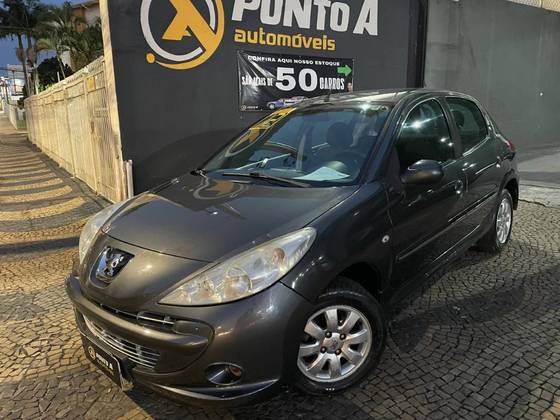 PEUGEOT 207 1.4 XR 8V FLEX 4P MANUAL PEUGEOT 207 1.4 XR 8V FLEX 4P MANUAL